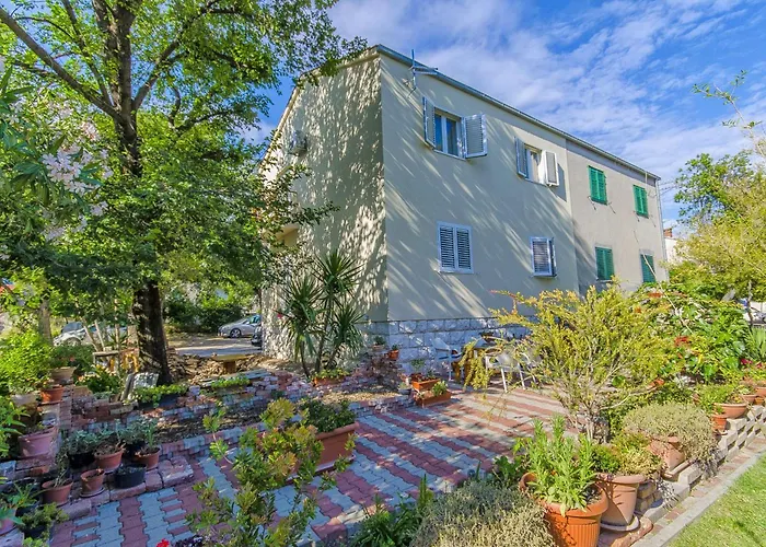 Beach & Park Apartment
