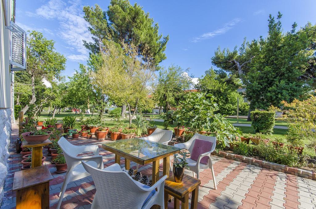 & Park Apartment *