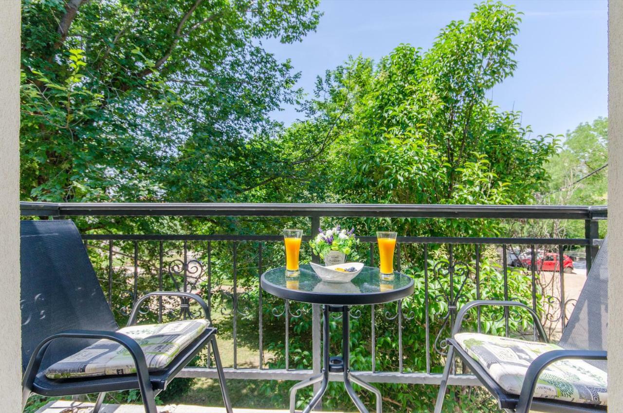 & Park Apartment Kastela