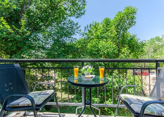 Beach & Park Apartment